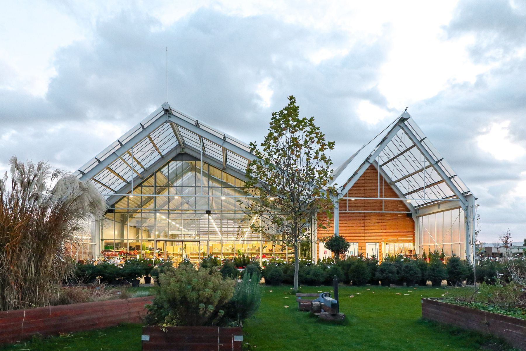Záhradné centrum vo Veselom pri Piešťanoch