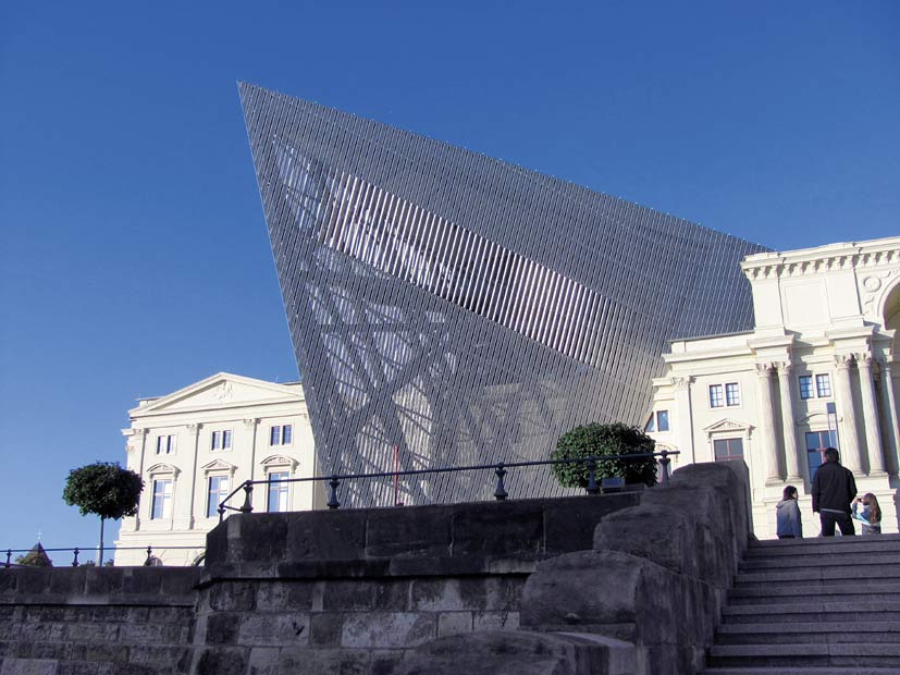 Military museum od Daniela Libeskinda v Drážďanoch, foto: Pisarčík
