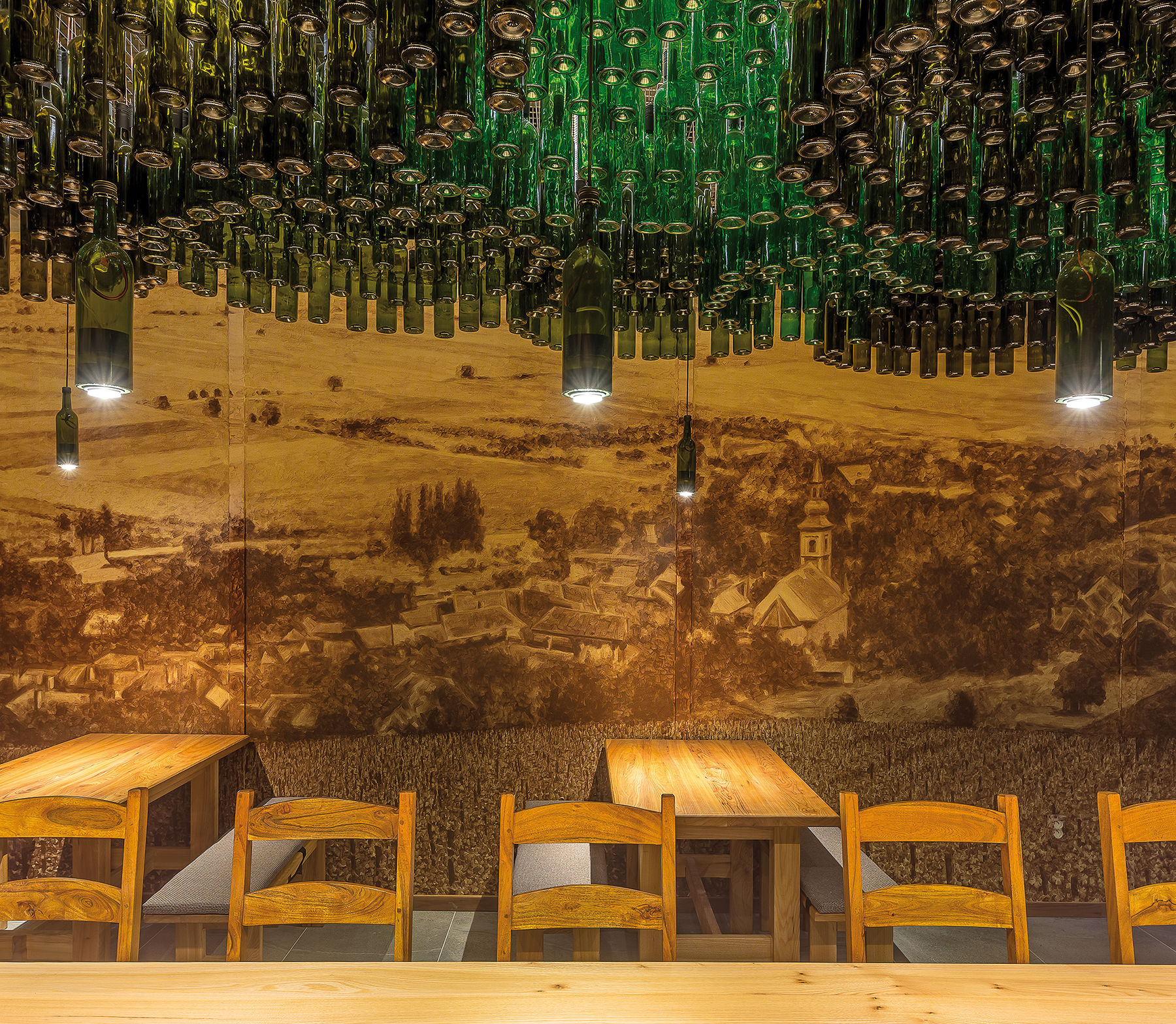 Nástenná maľba s historickým motívom Horných Orešian