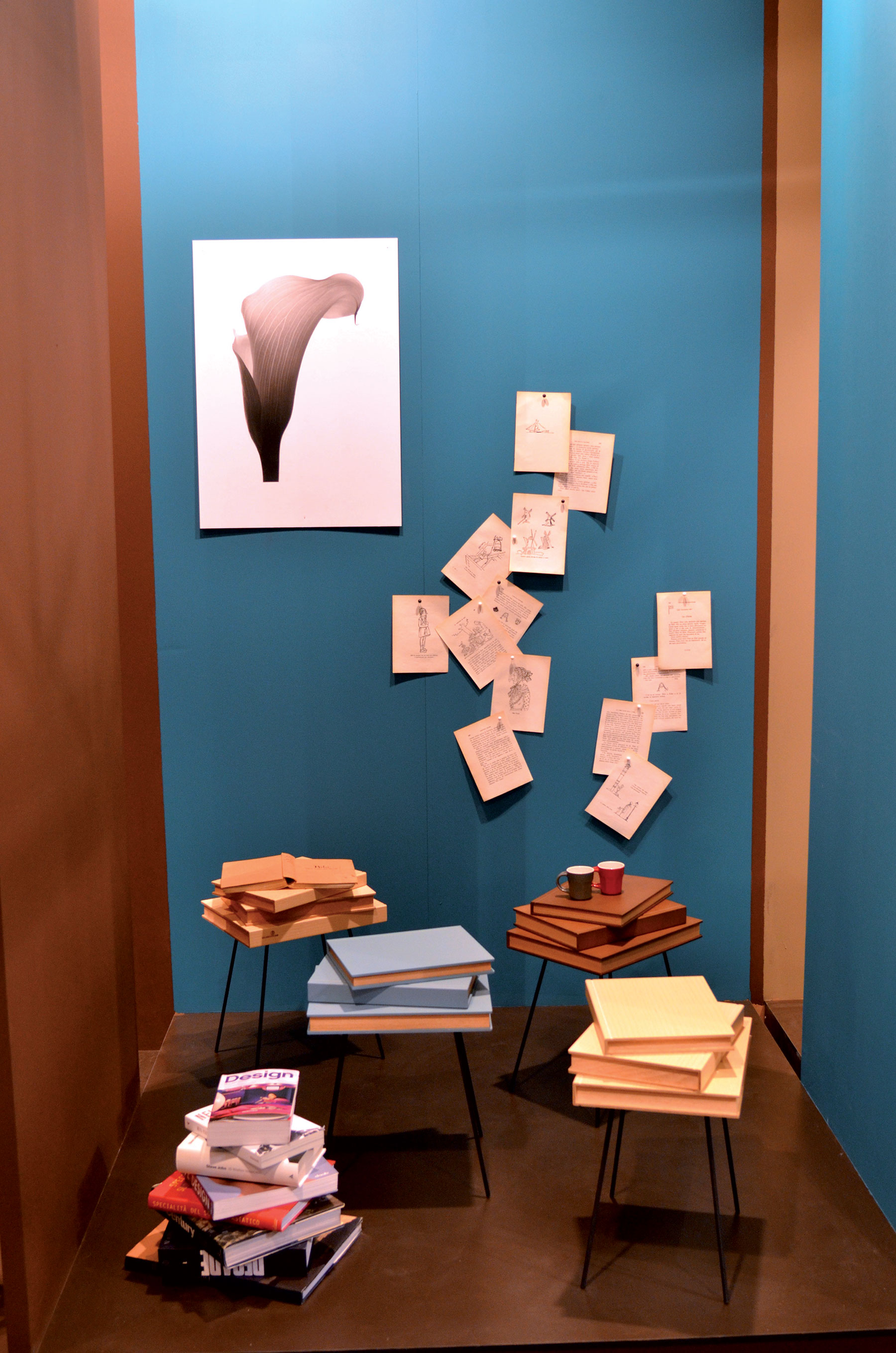 Pre vášnivých čitateľov Odporúčame tieto nočné stolíky, aj keď tie vaše možno práve takto vyzerajú už teraz. Patria do kolekcie inšpirovanej príbehom o Pinocchiovi, ktorého má aj značka v logu. Doplniť ho možno vešiakmi v podobe Pinocchiovho nosa či lampou s celou postavičkou. Foto: VALSECCHI 1918