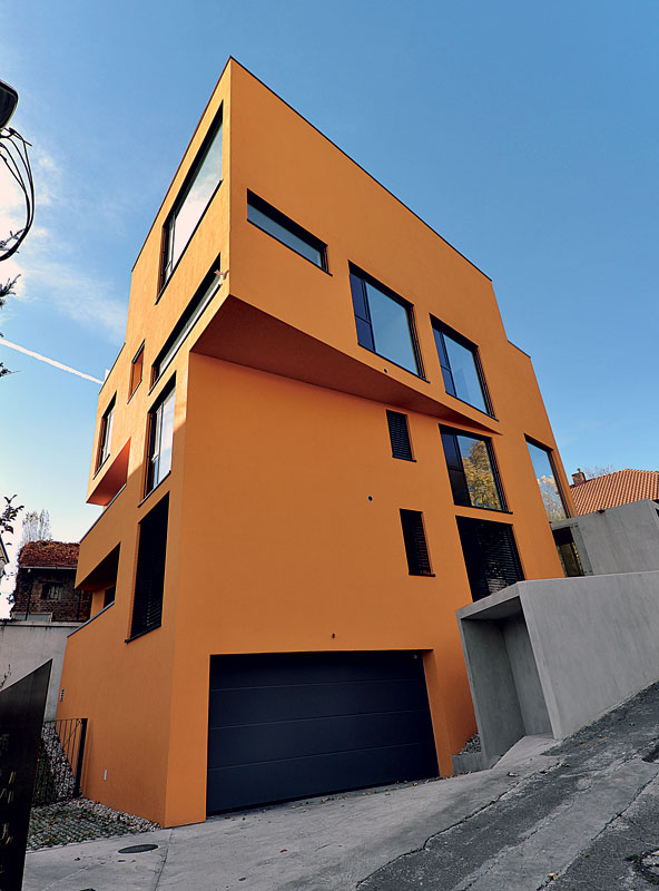 POMARANČ,vila,fasáda,okná