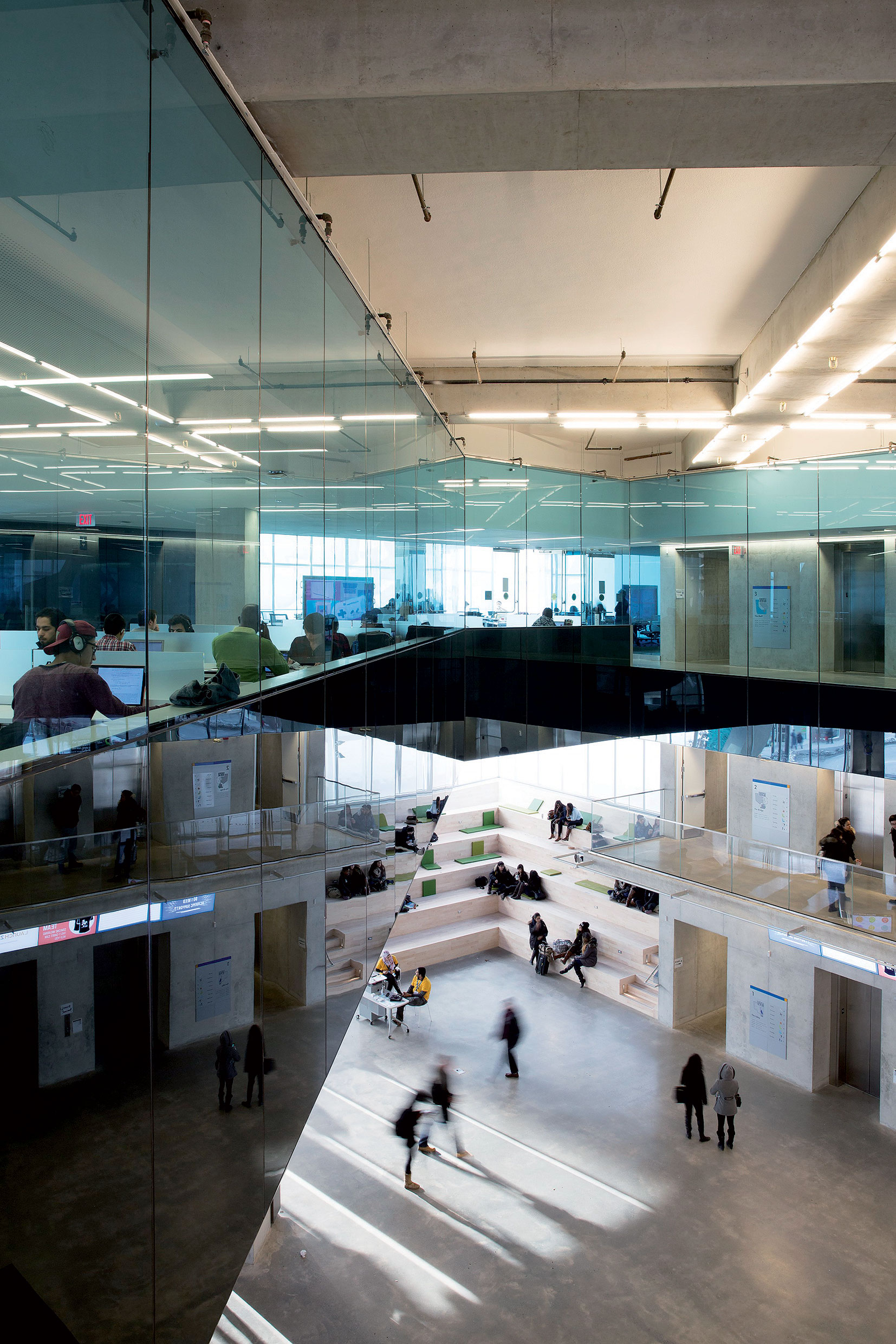 Vstupná hala je priestranná a vzdušná.