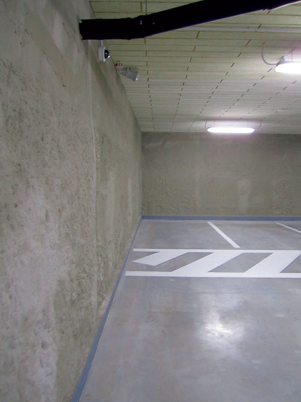 14 obr  4  milanske steny big image