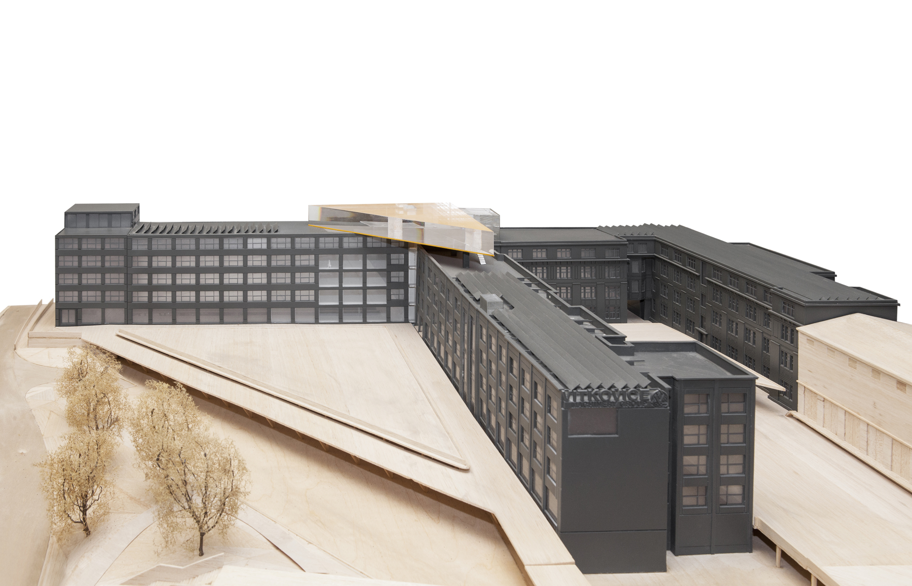 Návrh v tvare písmena F bol spracovaný v rokoch 2009 – 2010.