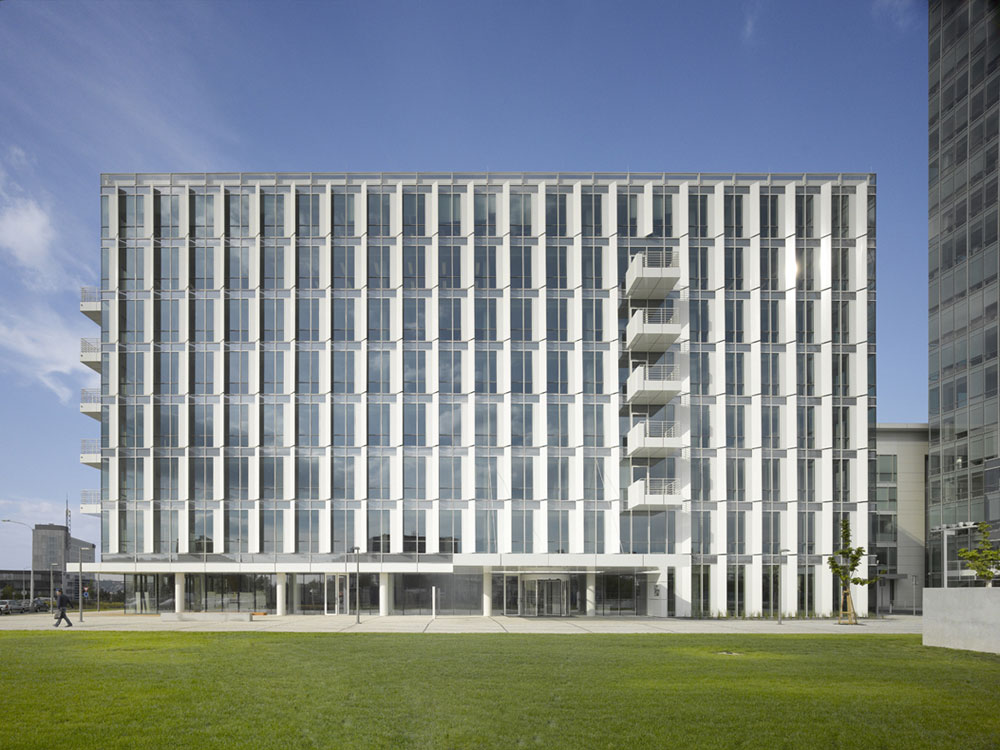 richard meier dokoncil city green court v prahe 6588 big image