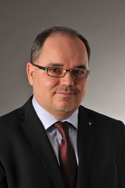 Erik Stefanovic jednatel De