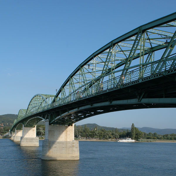 most Márie Valérie,Štúrovo