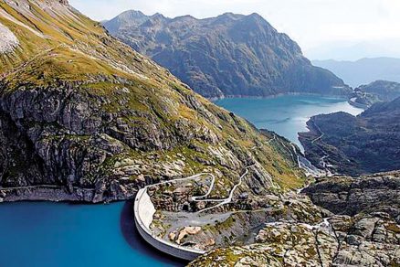 podzemna precerpavacia vodna elektraren vo svajciarsku 7307 big image