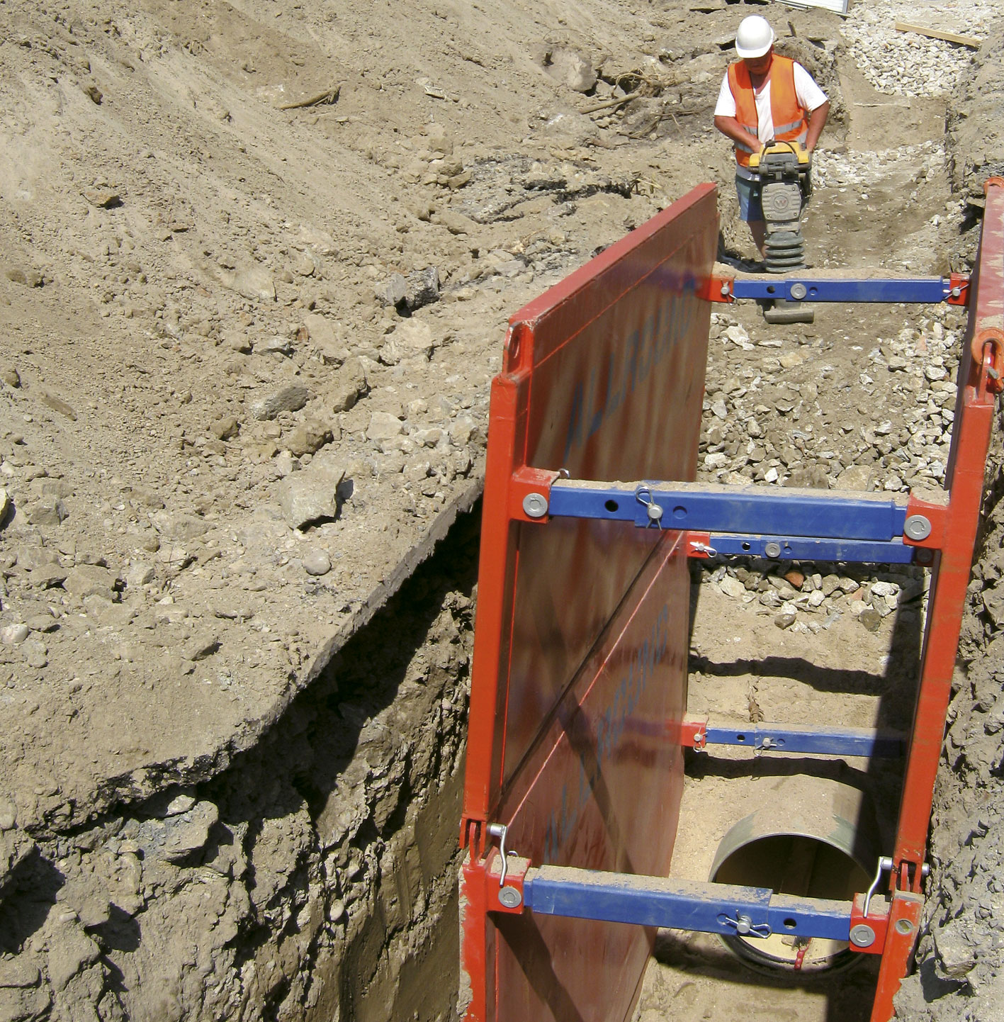 Budovanie inžinierskych sietí tvorí 80 % vykonávaných prác, jadrové vŕtanie zvyšok.