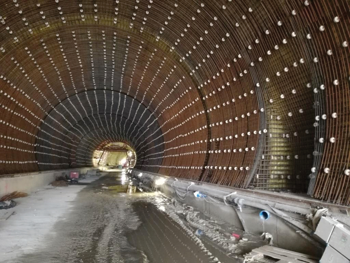 Obr. 5 Zaarmované bloky hornej klenby