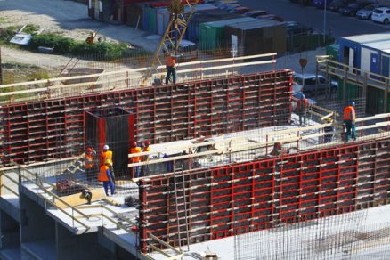 okruhly stol asb stavebnictvo je stale v utlme 5798 big image