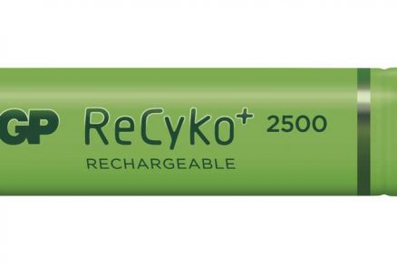 nova nabijeci baterie GP ReCyko 2