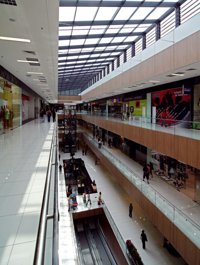 retailovou agenturou roka uz po tretikrat jones lang lasalle 5614 big image