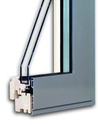 Okno Insta® Integral predstavuje vysoko modernú konštrukciu okna so skrytým krídlom. Veľmi vhodný výrobok pre Vaše objekty, kde potrebujete zvýrazniť perfektnú estetiku fasády.