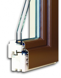 Okno Insta® Retro je vhodné hlavne pre historické a historicky štylizované objekty. Špeciálne profilované hrany  dodávajú Vášmu oknu nezameniteľný retro charakter.