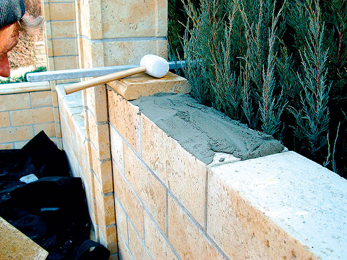 Osadenie krycích platní Osadenie krycích platní