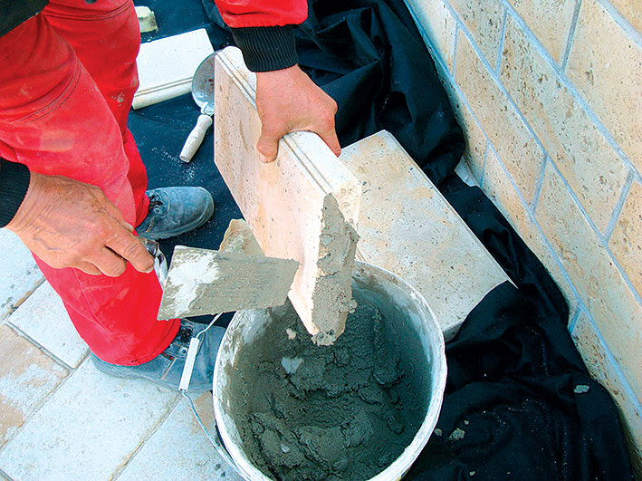 Škárovanie krycích platní Škárovanie krycích platní