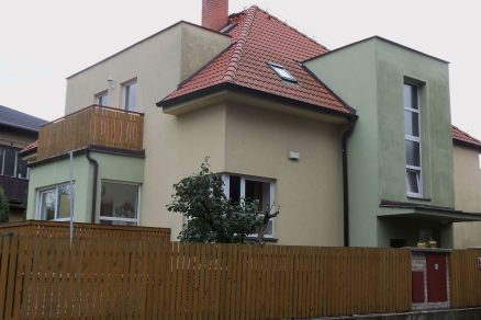 CLASSIC bi ly  K zahrada m 119 Praha 159 00