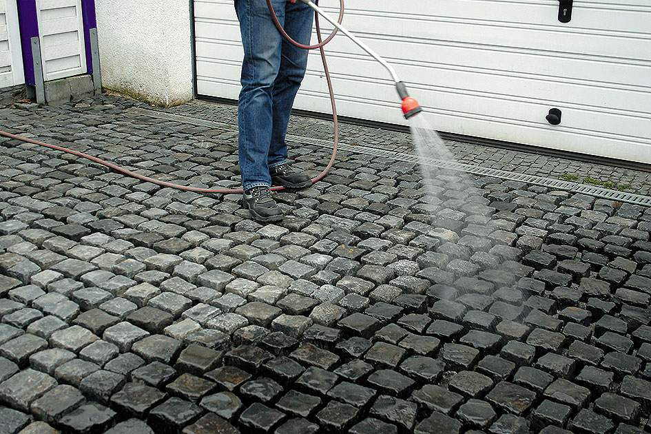 Škárovanie exteriérovej dlažby - foto - 02Skarovaniedlazby_MG_6353