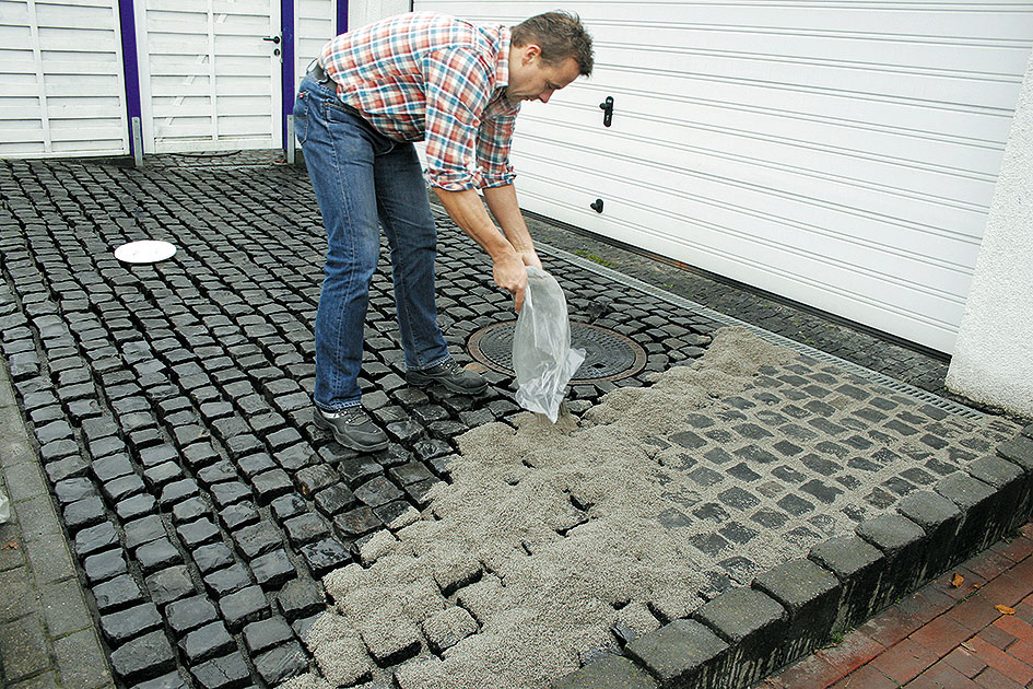 Škárovanie exteriérovej dlažby - foto - 07Skarovaniedlazby_MG_6372