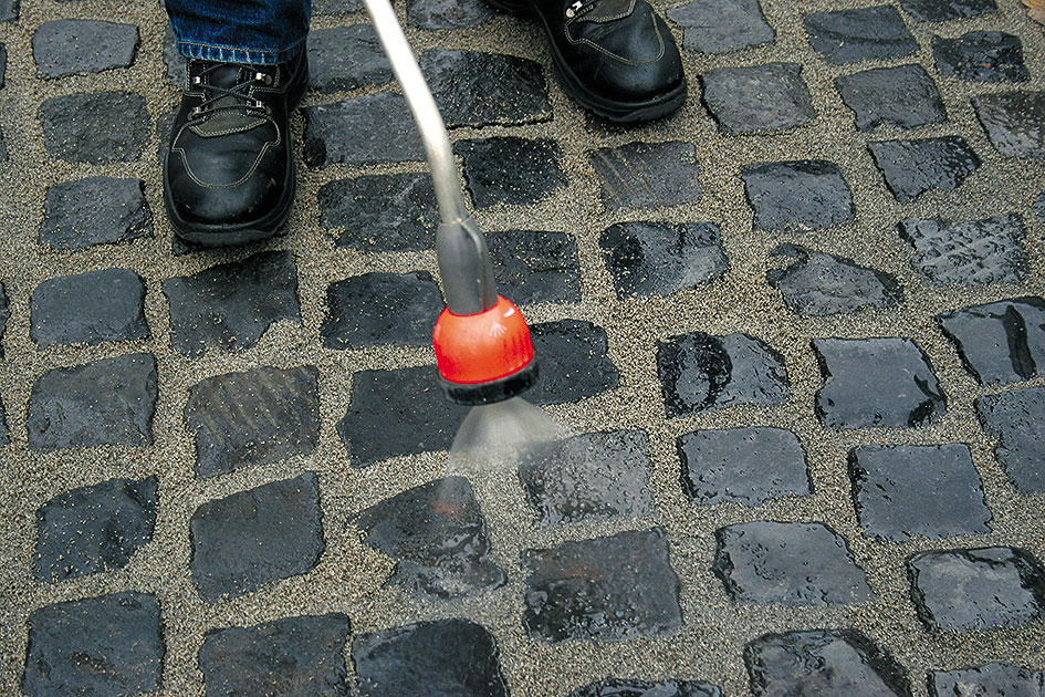 Škárovanie exteriérovej dlažby - foto - 09Skarovaniedlazby_MG_6376