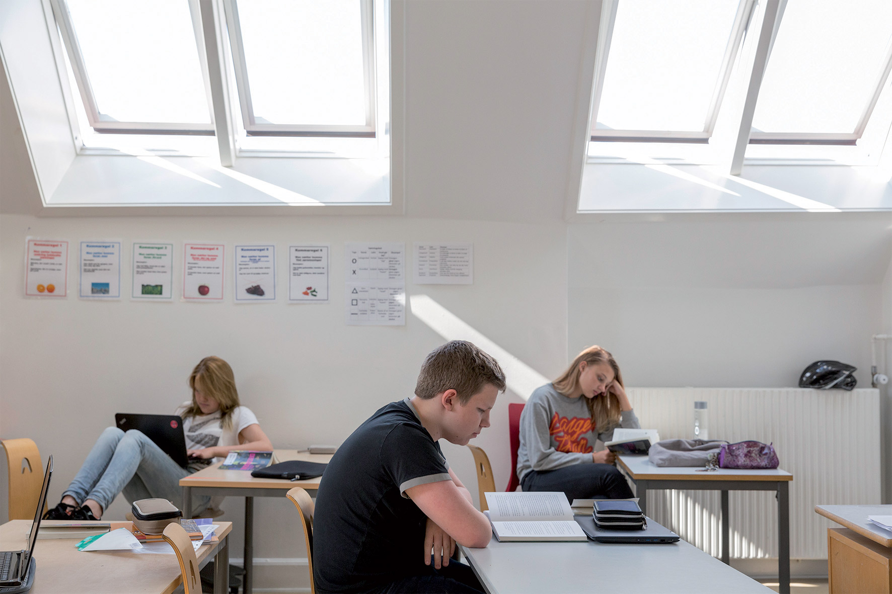 „Teraz sa stačí len prihlásiť a opýtať sa učiteľa, či môžem aktivovať okno,“ hovorí jedna zo študentiek.