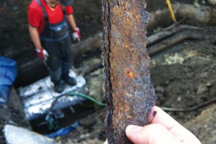 Obr 4 Korozia oceloveho potrubia