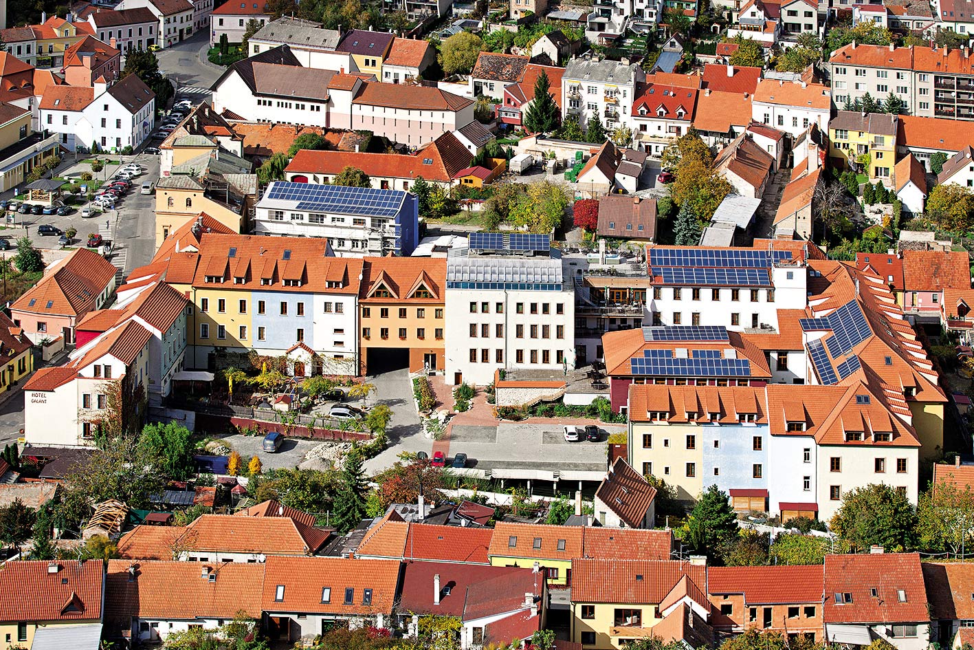 V komplexnosti a šírke projektu ide o unikát, ktorý dosiaľ v Českej republike nemá obdobu. Jeho autor dokázal, že aj taký rozľahlý objekt môže vďaka šikovnému prepojeniu technológií minimalizovať svoje prevádzkové náklady