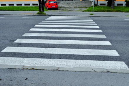 bezpecnost chodcov na priechodoch vziline