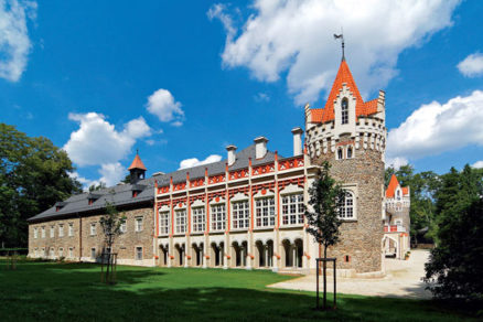 boutique hotel chateau heralec