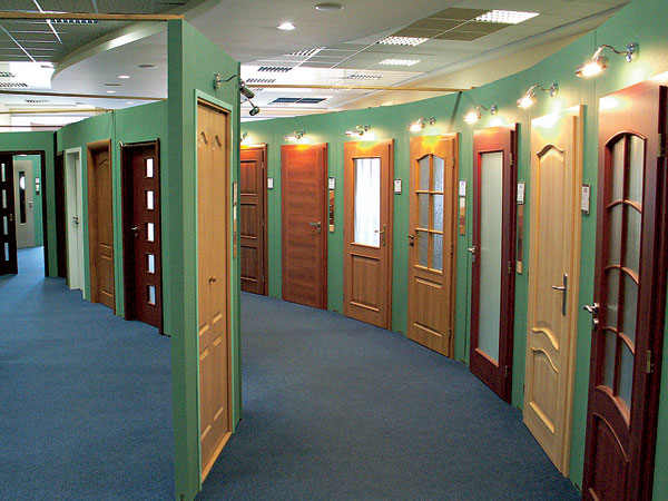 Dvere a podlahy na ploche väčšej ako 400 m2