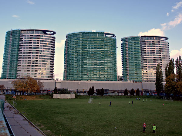 Fasádne a modulové lešenie