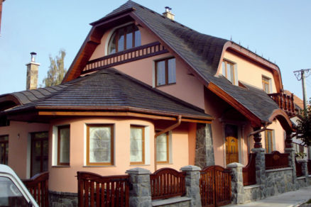 Ľahké plastové strešné krytiny