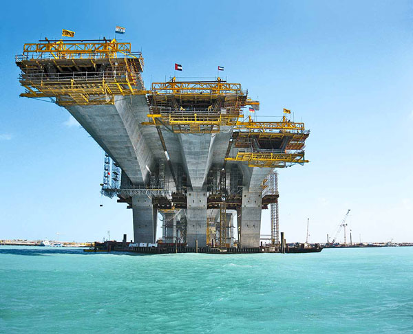 most sejka khalifa vstupna brana na ostrov saadiyat