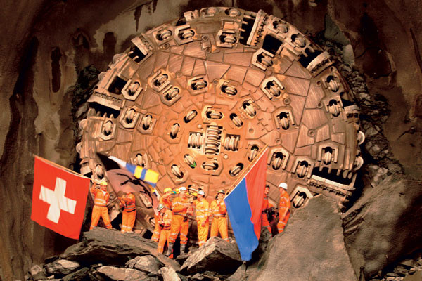 Najdlhší tunel na svete prerazený