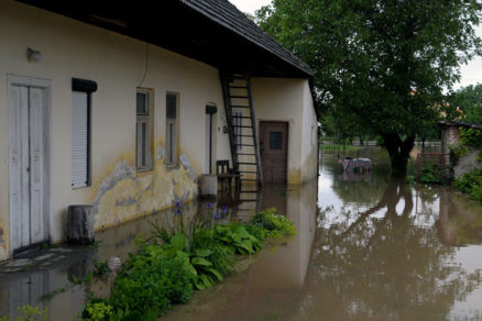 Pomoc postihnutým povodňami 2010