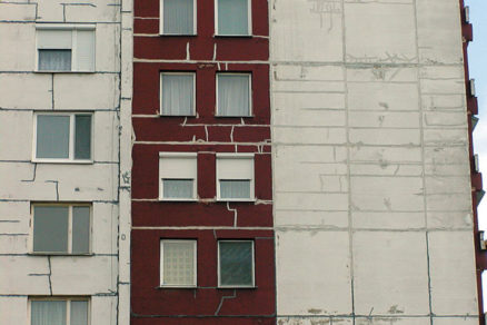 poruchy obvodoveho plasta svrstvenymi obvodovymi dielcami p1.15 spm p 1.15 ps 82 tt