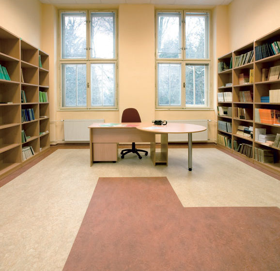 Rekonštrukcia podláh Technickej univerzity vo Zvolene