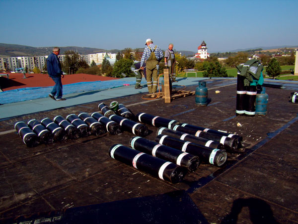 Rekonštrukcia strechy nad bazénovou halou  základnej školy v Stropkove