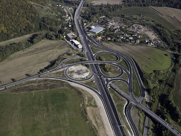 rychlostna komunikacia r1 zarnovica sasovske podhradie ii. etapa