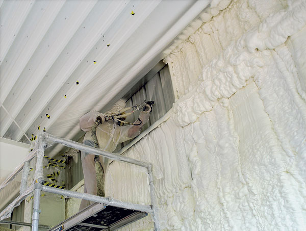 Striekaná tepelnoizolačná pena