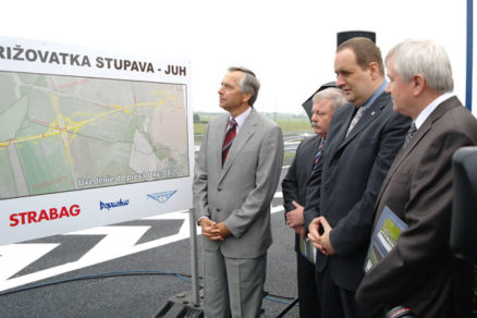 usek buducej dialnice d4 s krizovatkou stupava juh na dialnici d2 je odovzdany do uzivania