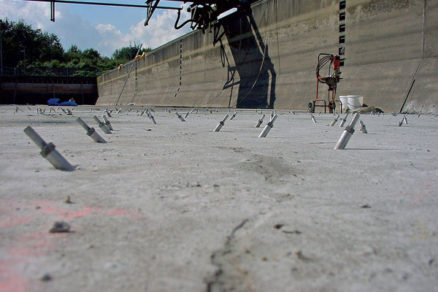 Úspešne realizovaná injektáž trhlín v betóne