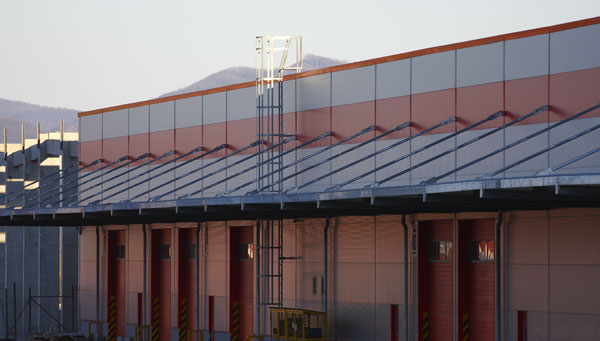 Výstavba priemyselných nehnuteľností v SR sa takmer zastavila