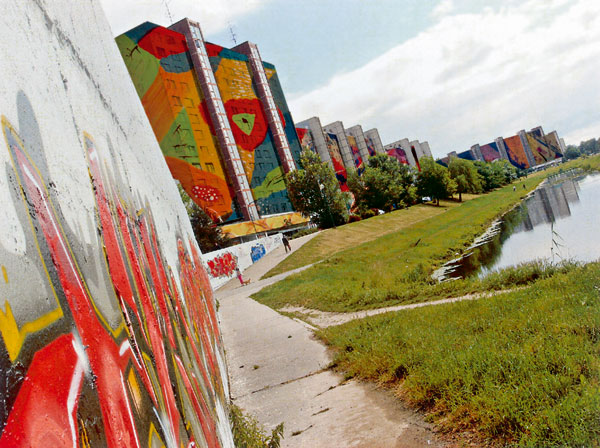 Zatepľovanie panelových stavieb – šanca pre kreatívny a farebný dizajn